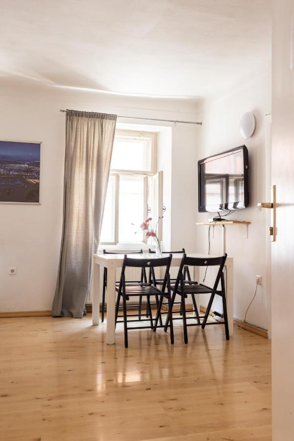 Cukrarna Guest Accommodation Kranj Extérieur photo