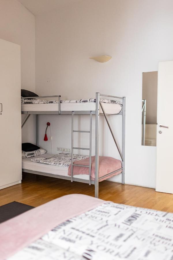 Cukrarna Guest Accommodation Kranj Extérieur photo